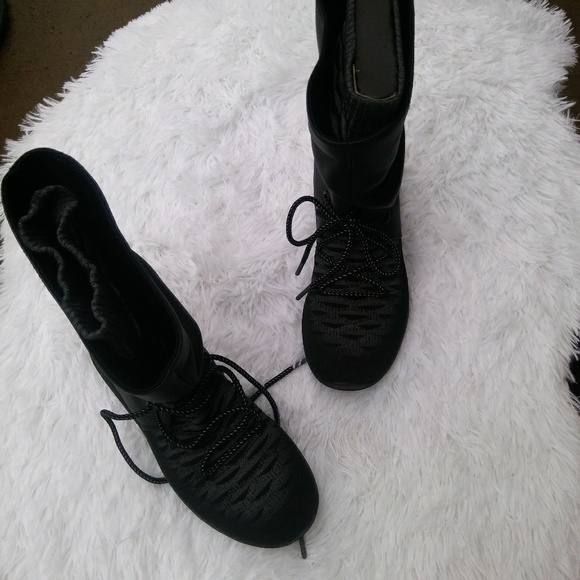 Nike NWT Roshe Two Hi Flyknit sz 7 - Picture 3 of 7